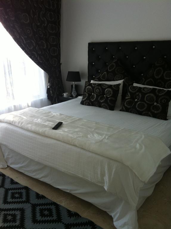 130 Market Bed And Breakfast Йоханнесбург Номер фото
